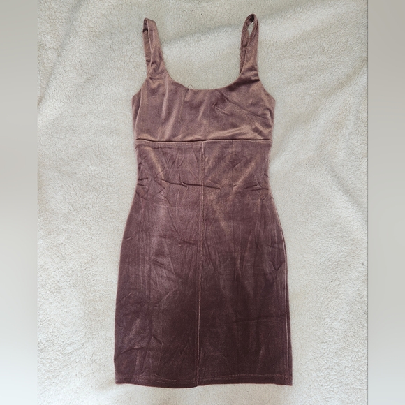 O.Vianca Velvet Mini Dress - Picture 2 of 5